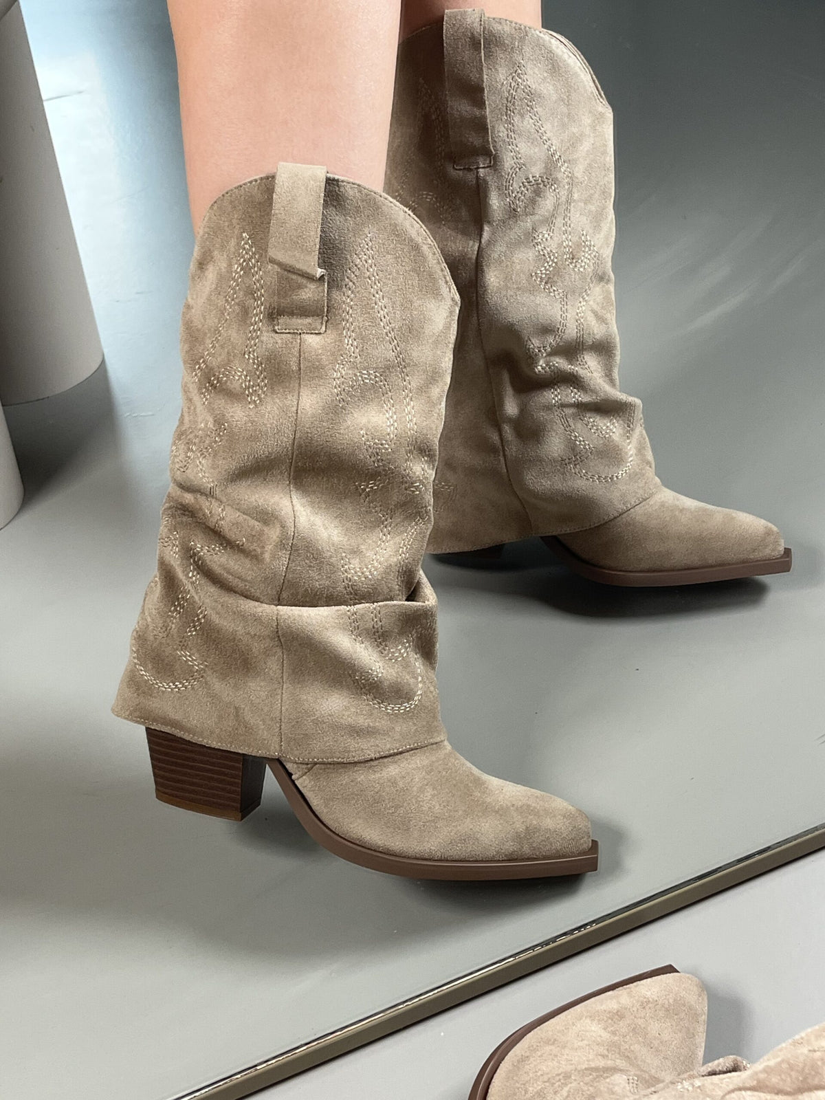Lexa Boots Short Khaki