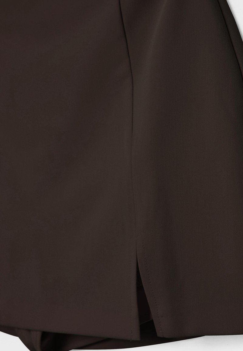 SKORT WITH SIDE SLIT