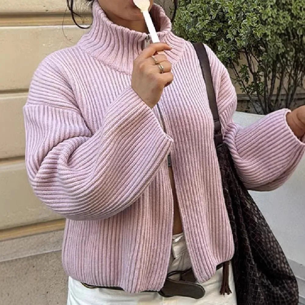 Strickjacke mit hohem Kragen und Reißverschluss