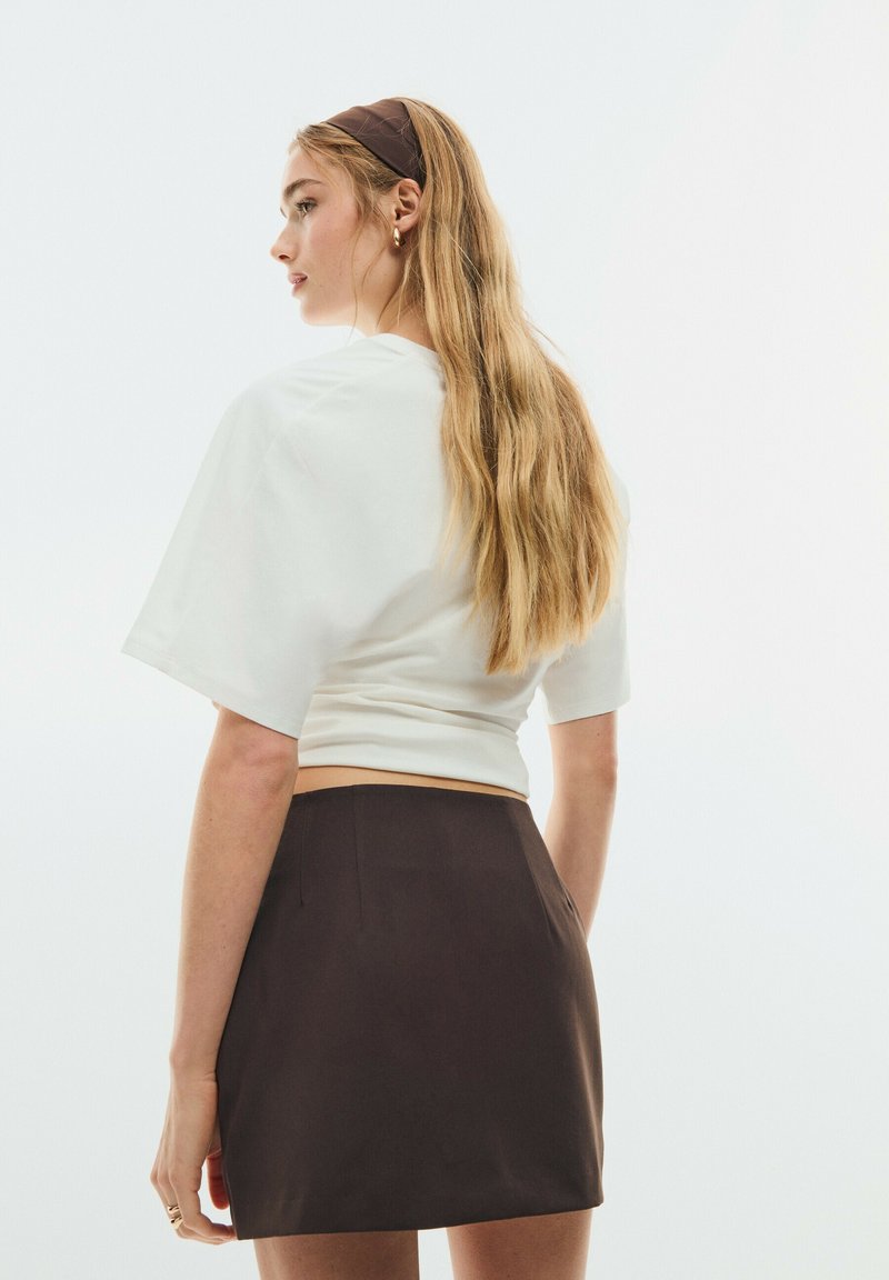 SKORT WITH SIDE SLIT